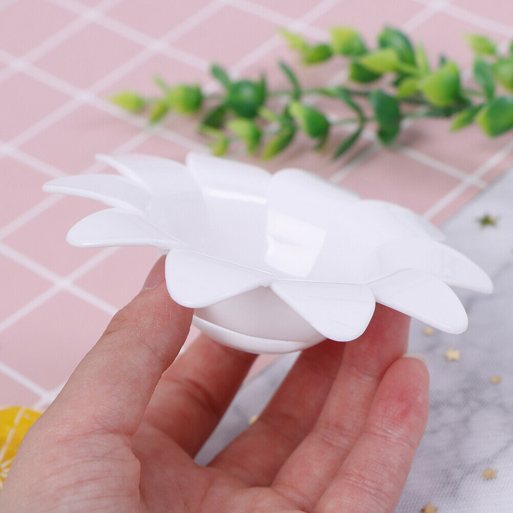 Daisy Plastic Egg Separator Egg White Yolk Divider Kitchen Gadge.l8