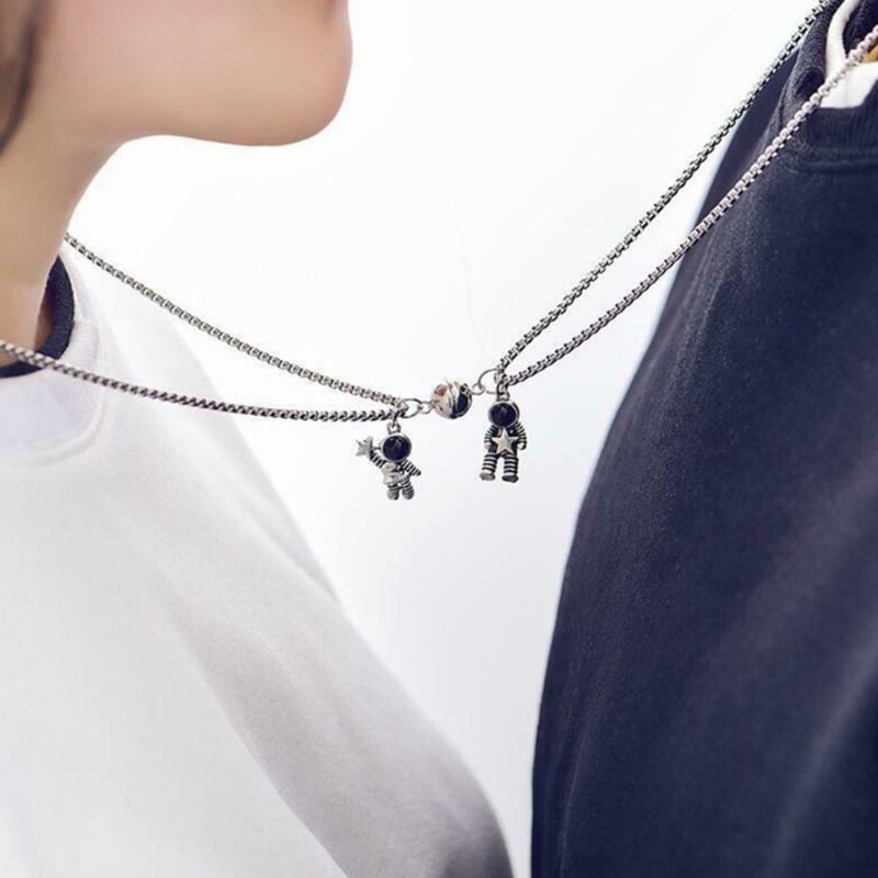 2Pcs Stainless Steel Mutual Attraction Magnet Matching Spaceman Pendant Necklace