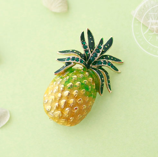 Stunning Women Rhinestone Pineapple Fruit Shape Enamel Brooch Pin Jewelry
