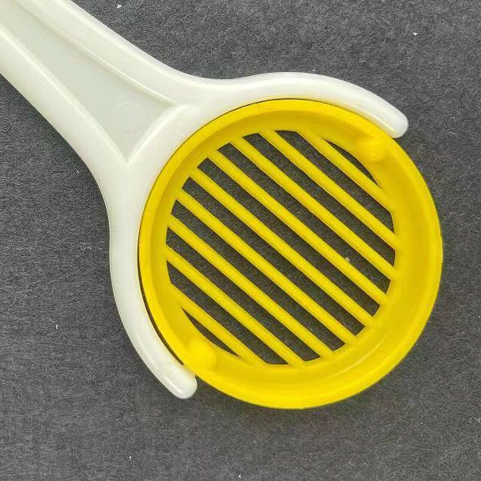 2 PCS Handheld Bee Queen Cage Catcher Beekeeper Hive Apiculture Accessory