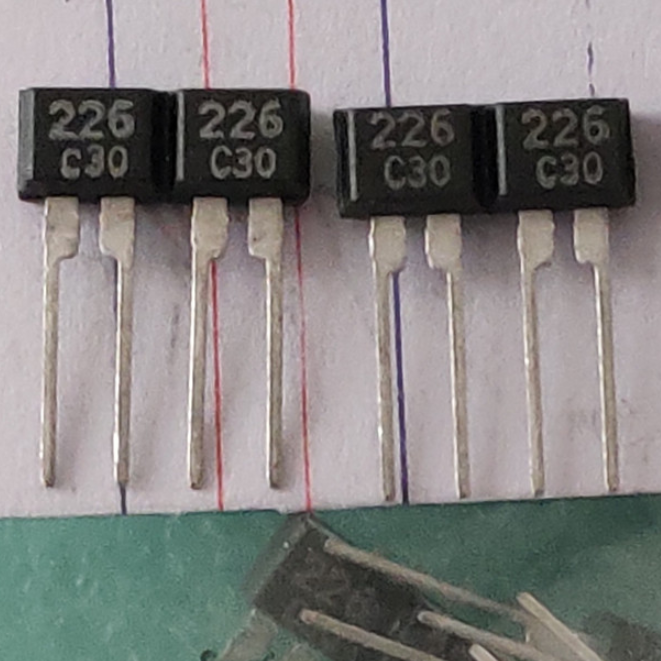 1PCS  Variable Capacitance Diode TOKO TO-92-4 KV1226-2 226