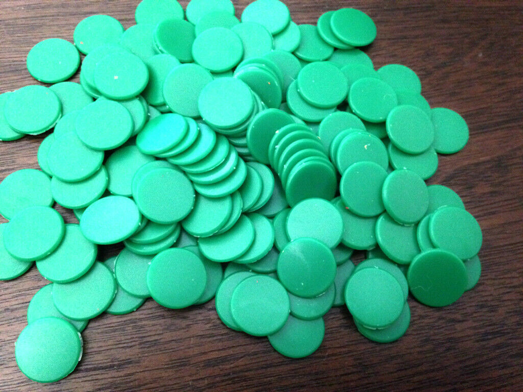 100pcs Plastic Counters Bingo For Bingo Game Cards Playing Games 1.9cm,Green