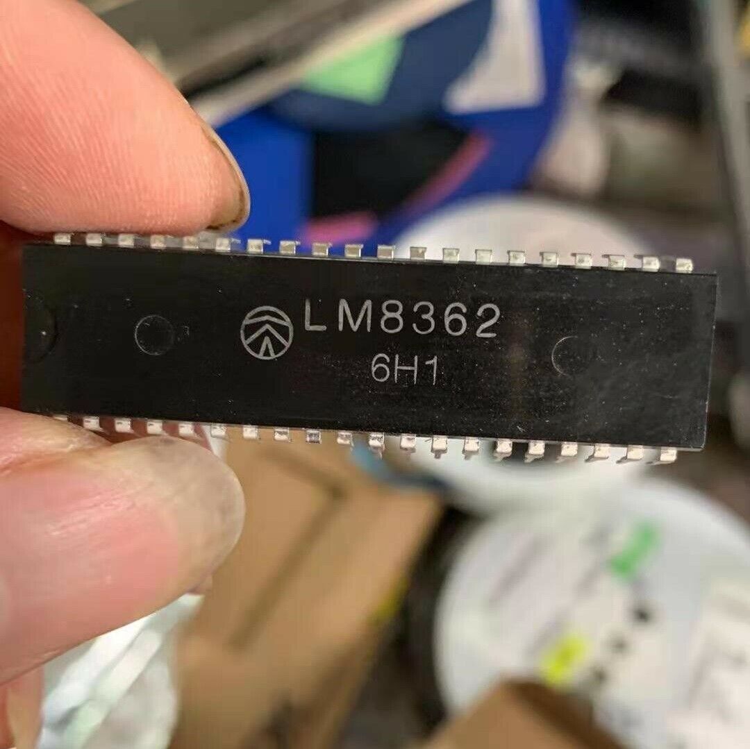 1PCS  IC SANYO DIP-40 LM8362