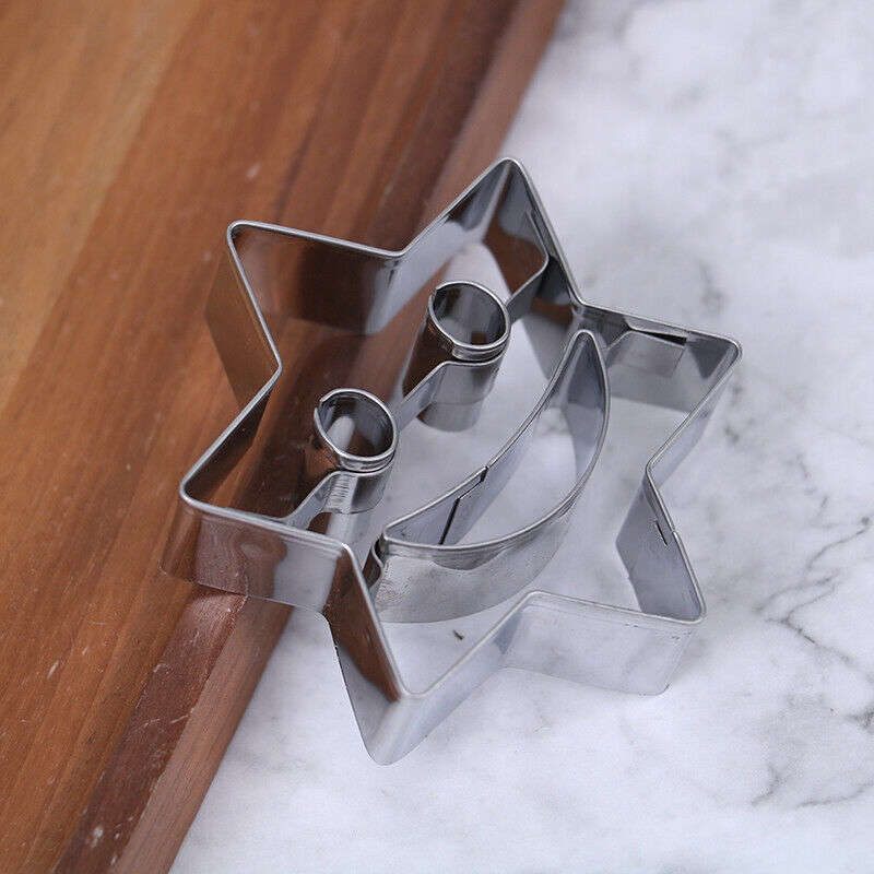 4Pcs/Set Smiling Face Cookies Cutter Pastry Cake Decorating Mold Kitchen .l8