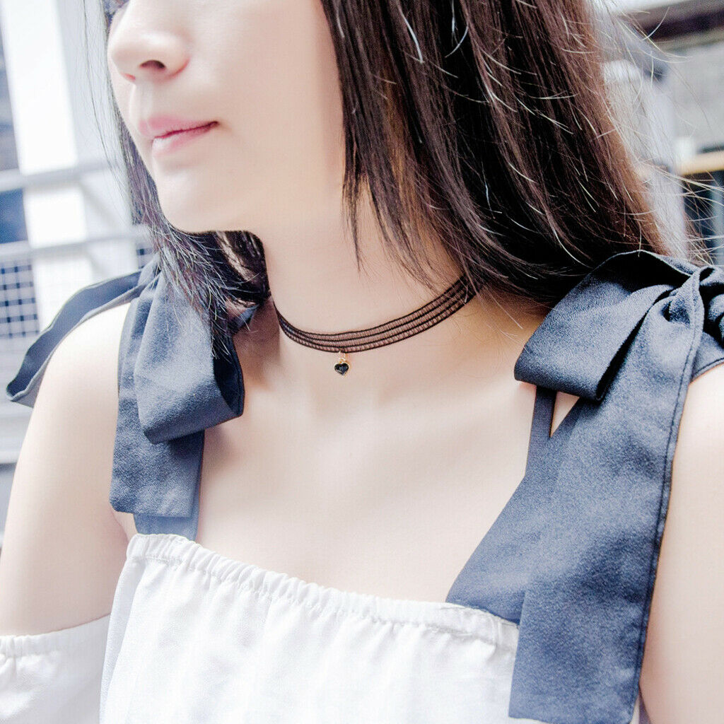 Lace Collar Choker Gothic Elegant Velvet Necklace with Gem Heart Pendant