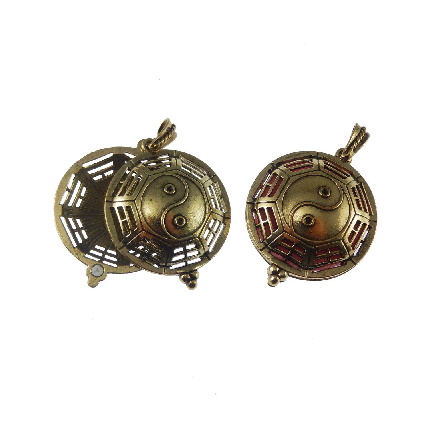 2 PCS Retro Brass Magnetic Locket Perfume Diffuser Pendant Charm Jewelry 43*35mm