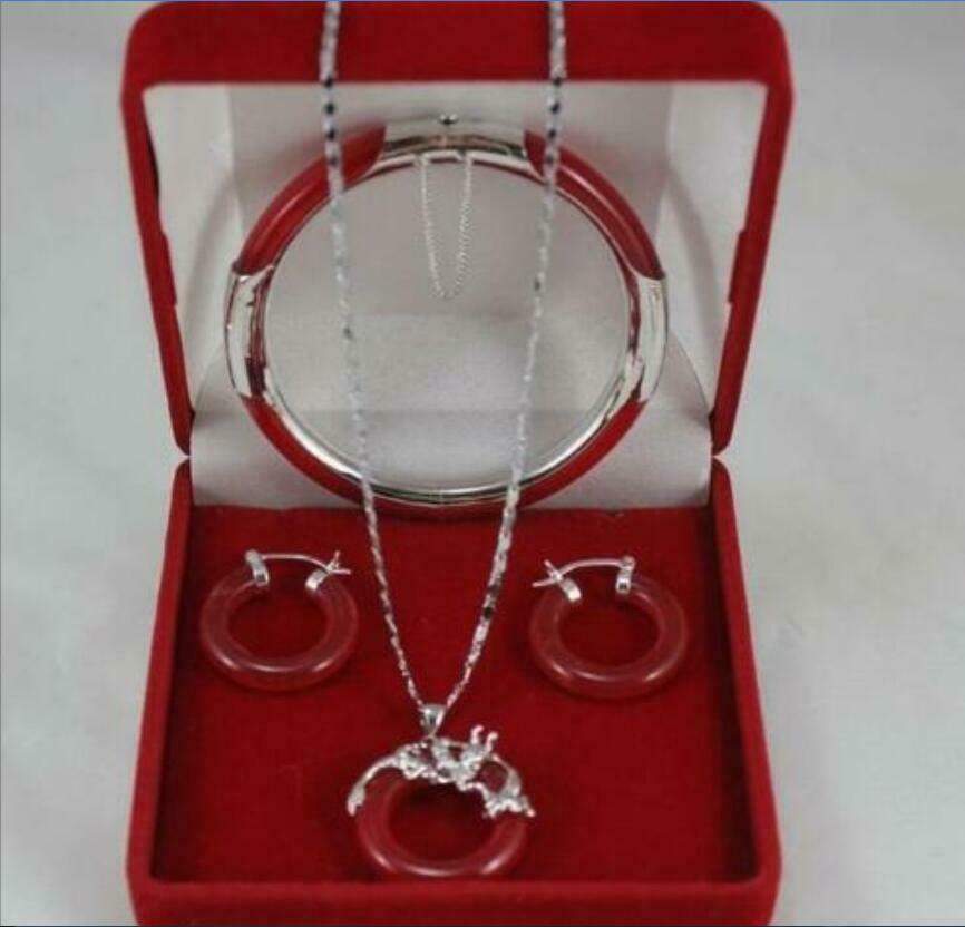 18KGP Fashion Natural Red Jade Pendant Necklace Bracelet Earring Set