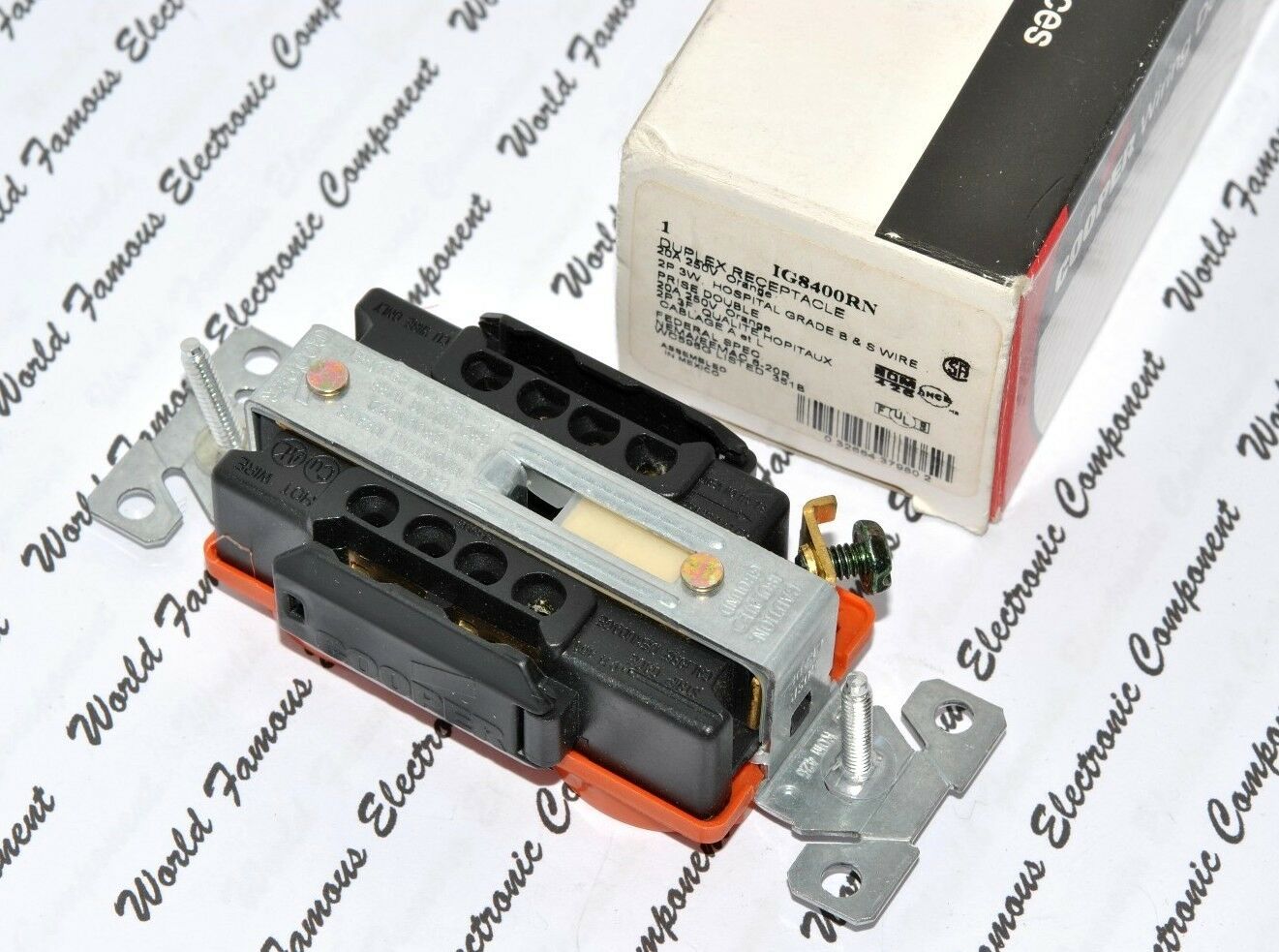 1pcs-COOPER IG8400RN 20A 250V Isolated Ground Premium Hospital Grade Receptacle
