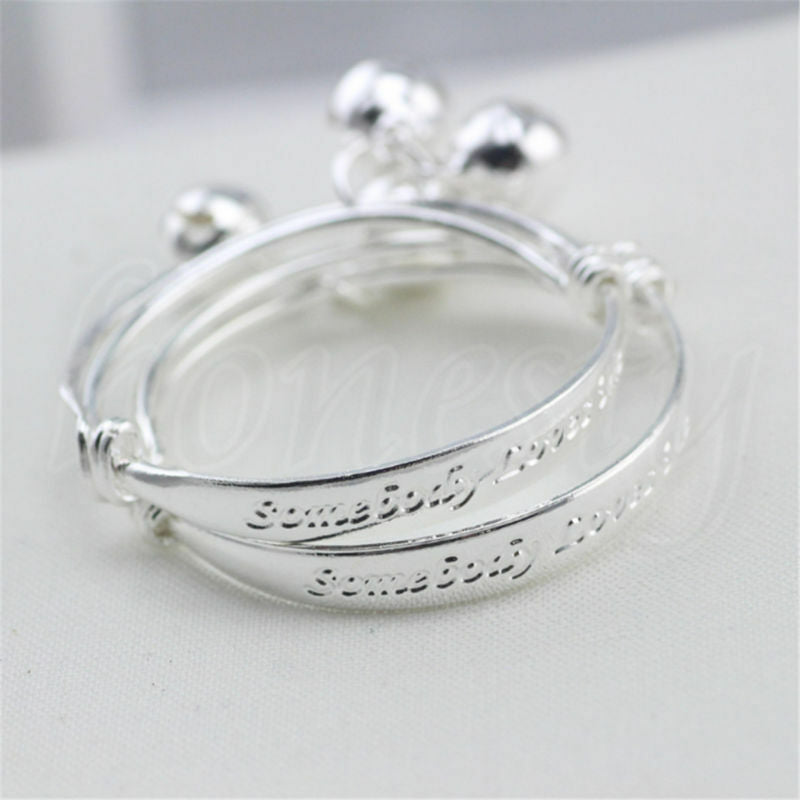 2pcs Girl Boy Children Jewelry Bangle Bracelet Somebody Loves Me Small Bell Gift