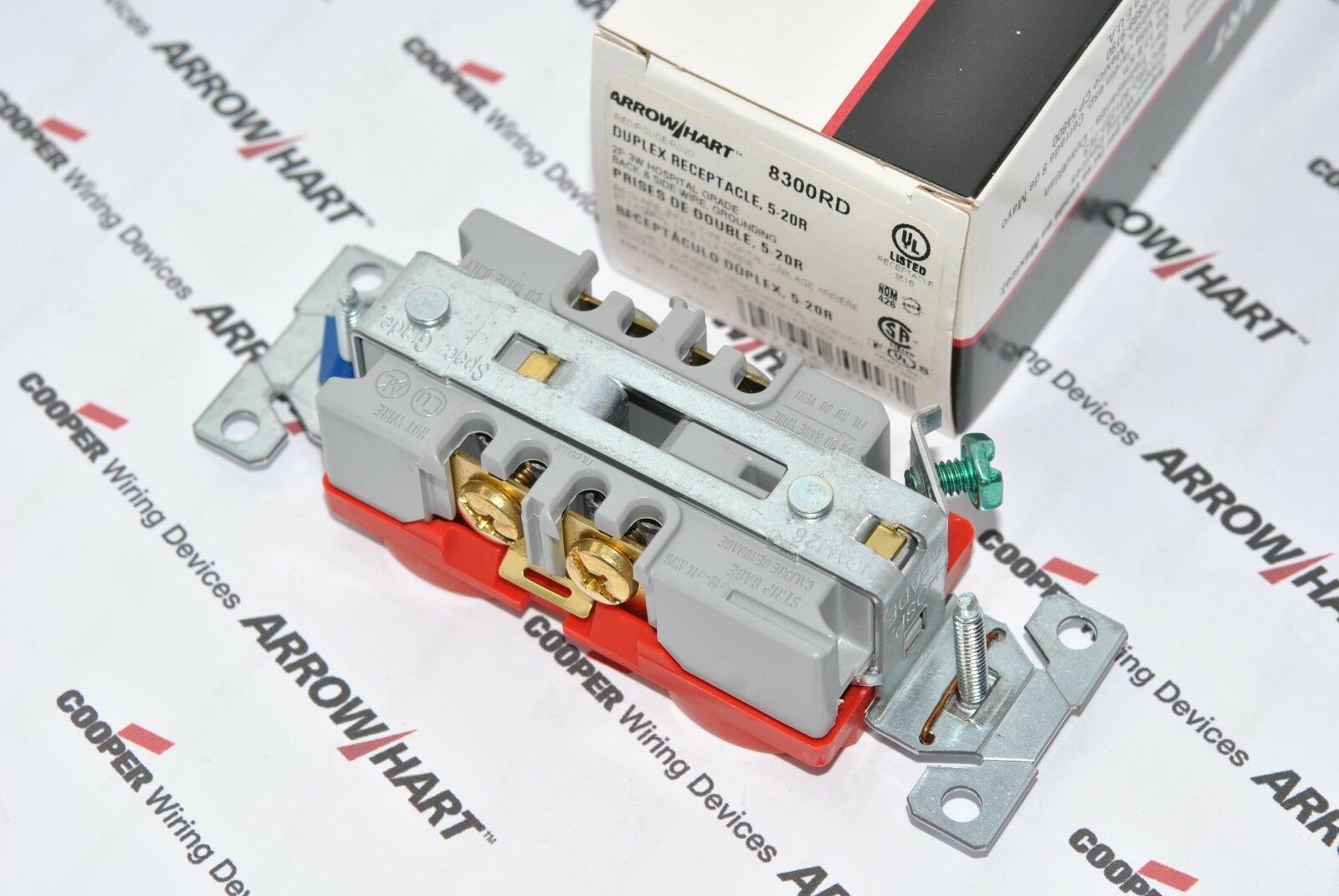 1pcs-COOPER 8300RD 20A 125V Hosptial Grade Duplex Receptacle Outlet