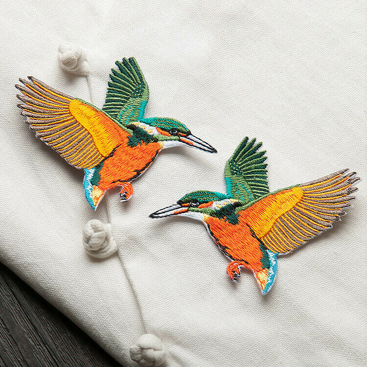 1 Pair Hummingbird Embroidery Patches Iron on Applique DIY Clothing Jeans Decor