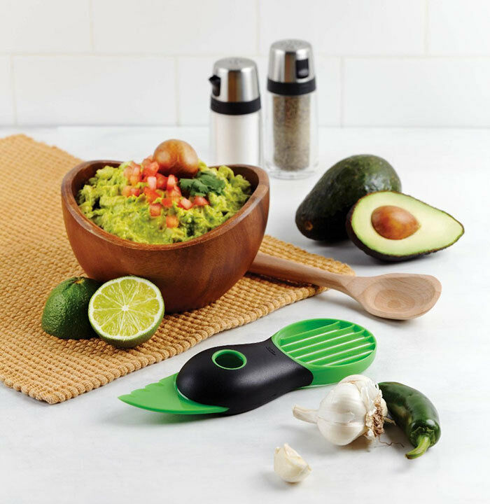 Utensil for Avocado 3 IN 1 Pits, Peels And Cut IN Slice New