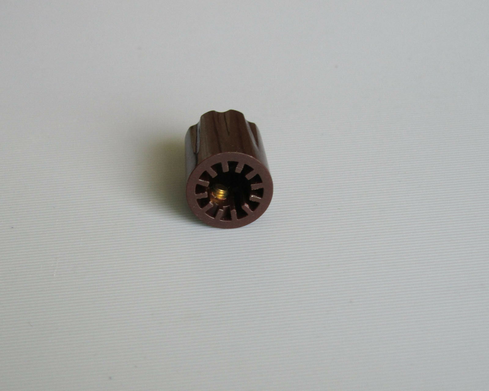 10 Guitar Amp Effect Pedal Knobs 1/4" Davies 1900H Style Knob w/ Set Screw Brown