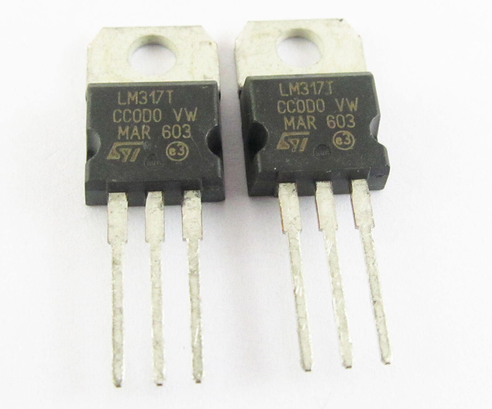 2pcs IC chip LM317T LM317, 1.2V to 37V Voltage Regulator