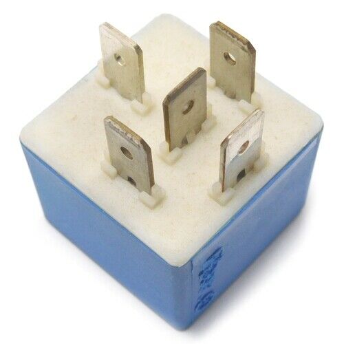 [1pcs] 24V-03523 Relay 24V 50A Automotive Renault SOCKET