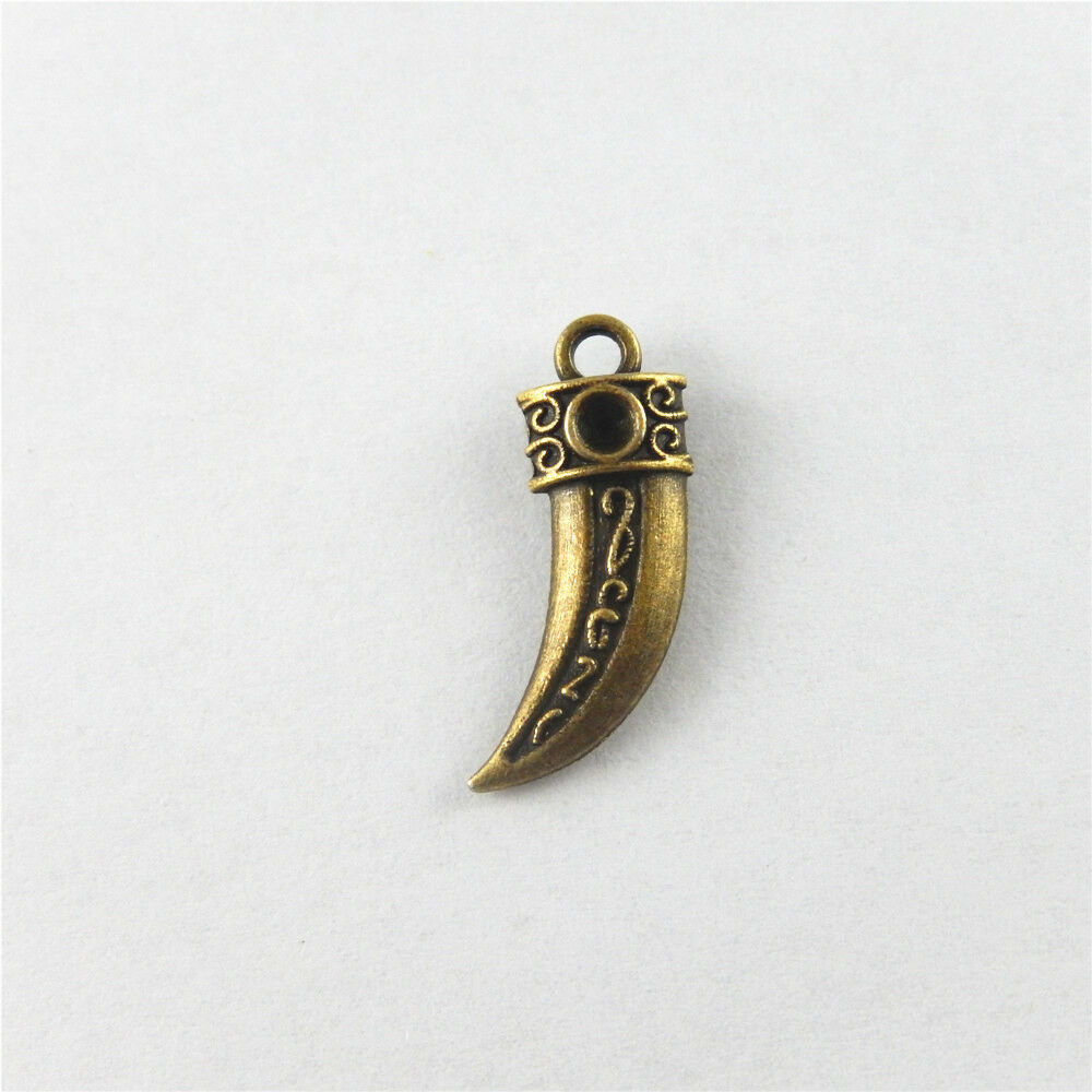 40pcs Antiqued Bronze Alloy Wolf Tooth Charms Pendant Necklace Jewelry Making