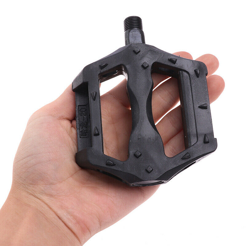 1 Pair Portable Bicycle Pedal Plastic Anti-slip Rivet Cycling Bearing PedalsBDA