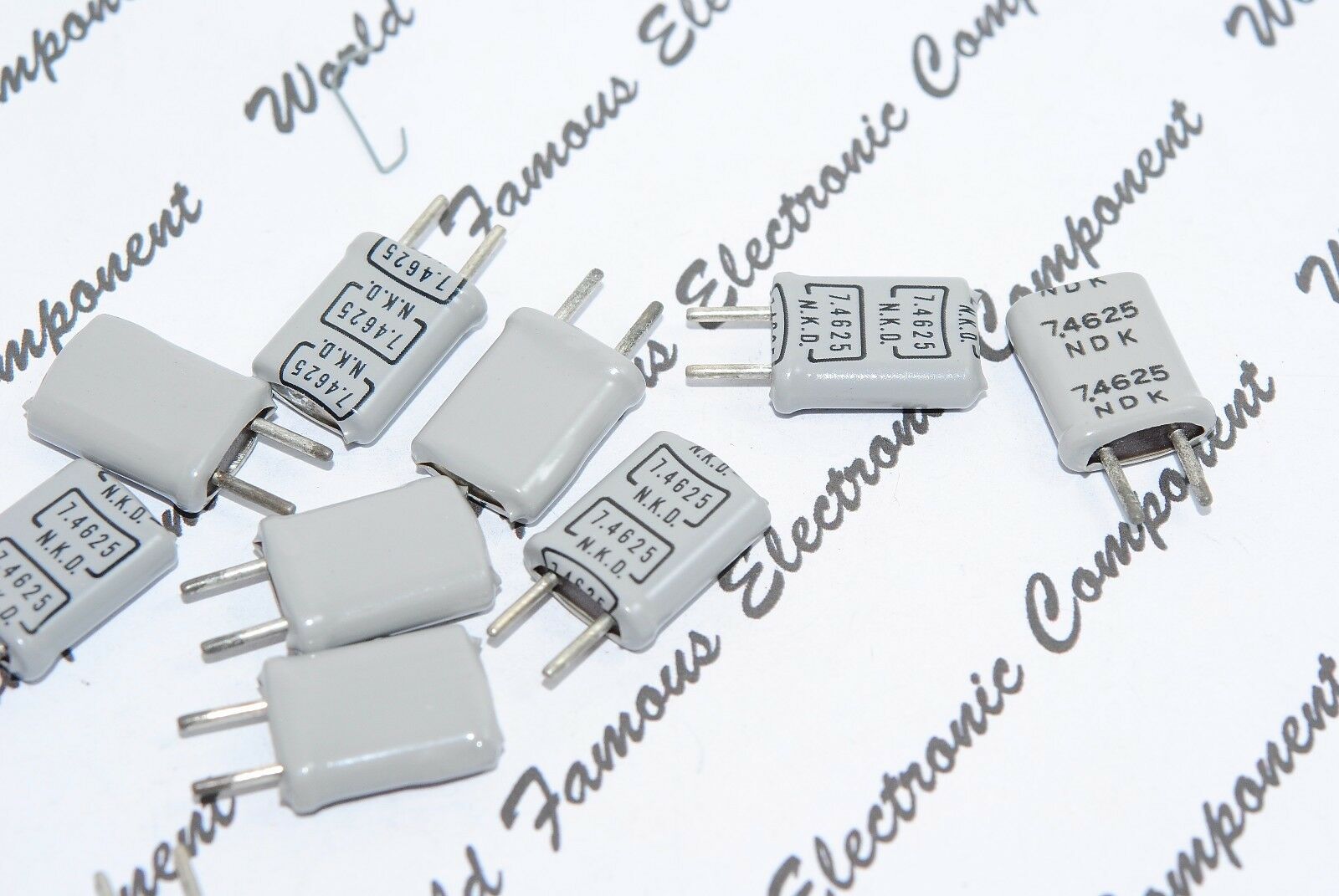 4pcs - 7.4625 MHZ Quartz Crystal Resonator / XTAL