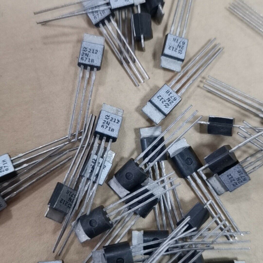 1PCS  Transistor NSC/CENTRAL TO-237(TO-92) 2N6718
