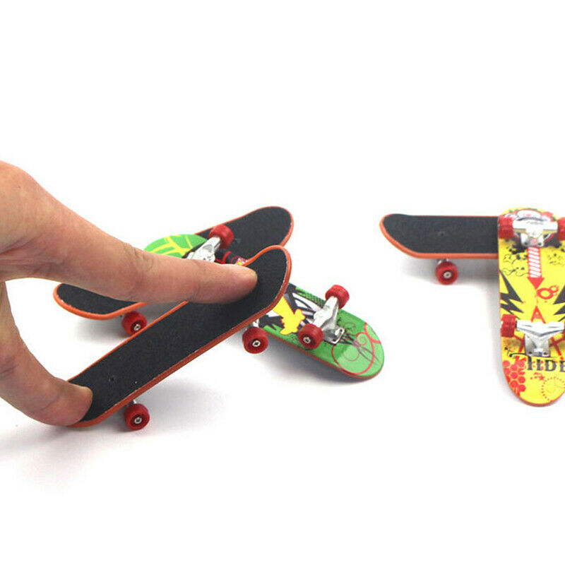 2PCS Random Finger Board Tech Truck Mini Skateboards Alloy Stent Party Gi.l8