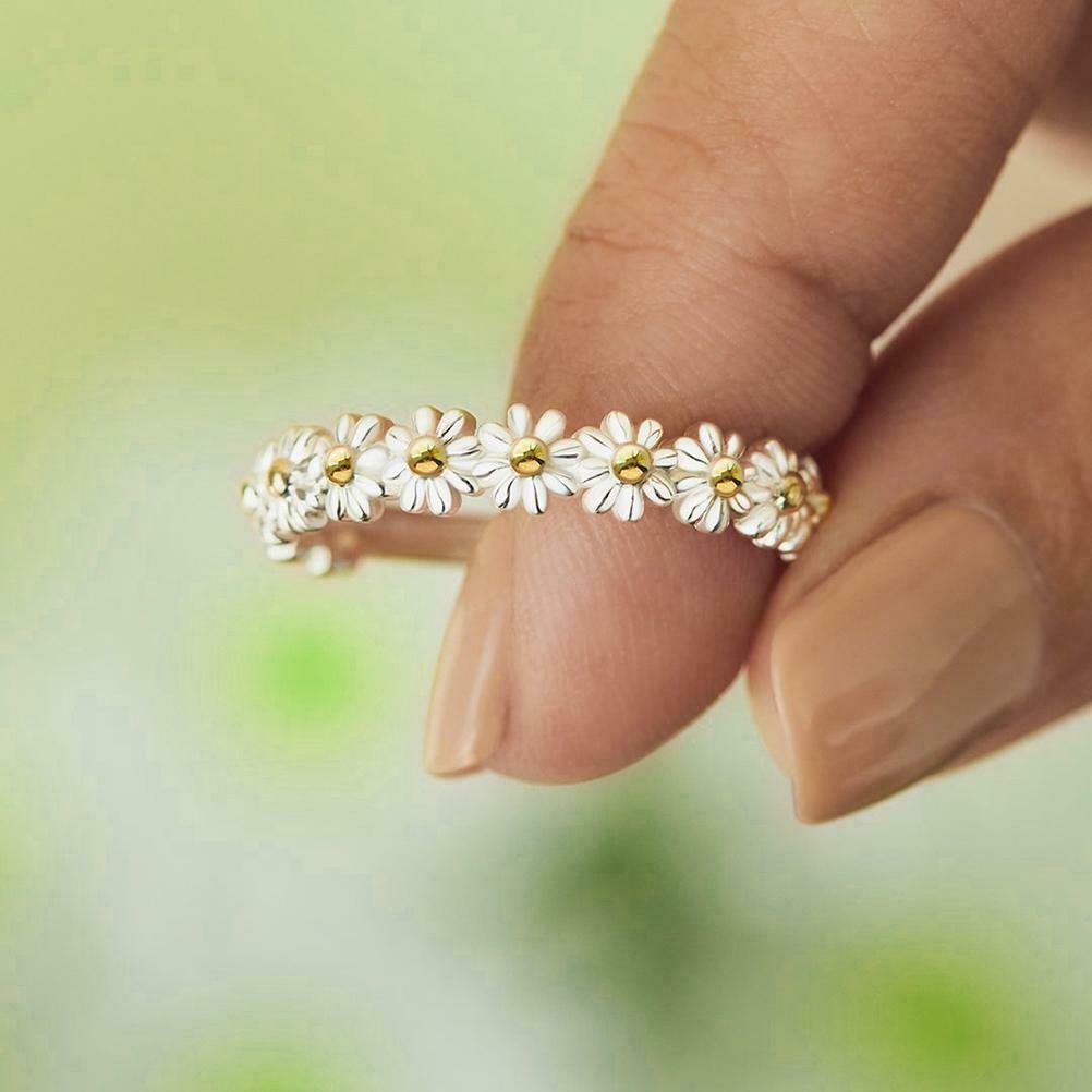 Sweet Cute Daisy Flower Ring Adjustable Open Finger Ring Gift for Women Ladies