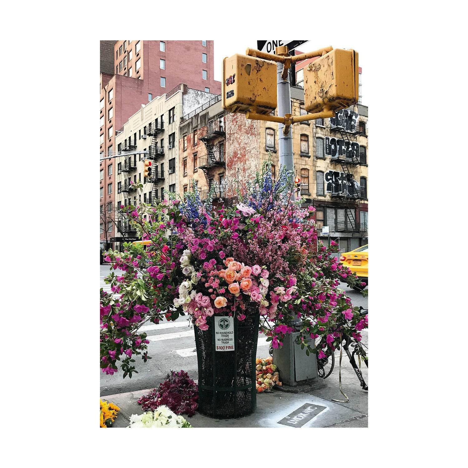 12964 Ravensburger Flowers in New York Jigsaw Puzzle inc 300 Pieces Age 14 Years