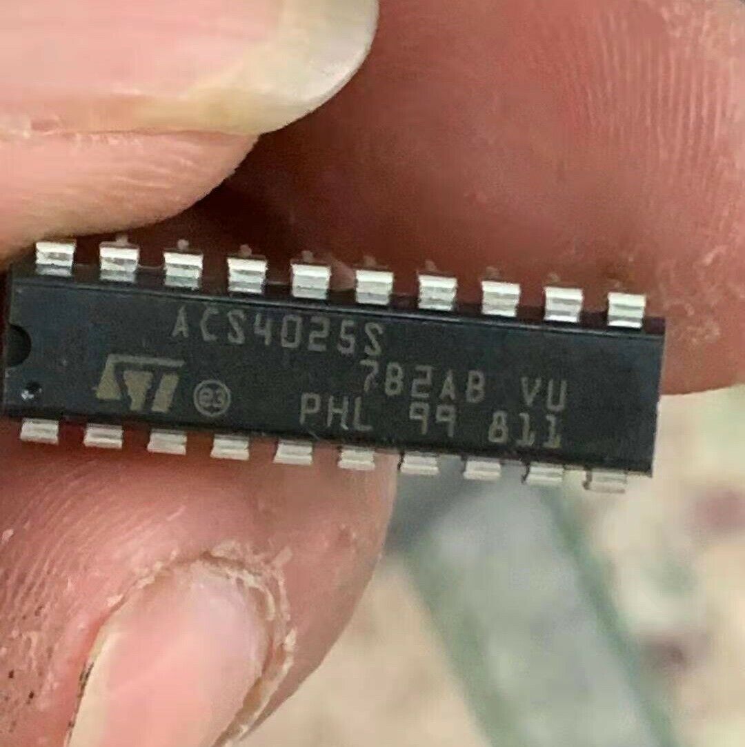 1PCS  IC ST DIP-20 ACS402-5SB4 ACS402-5S ACS402-5 ACS4025S ACS4025 ACS402
