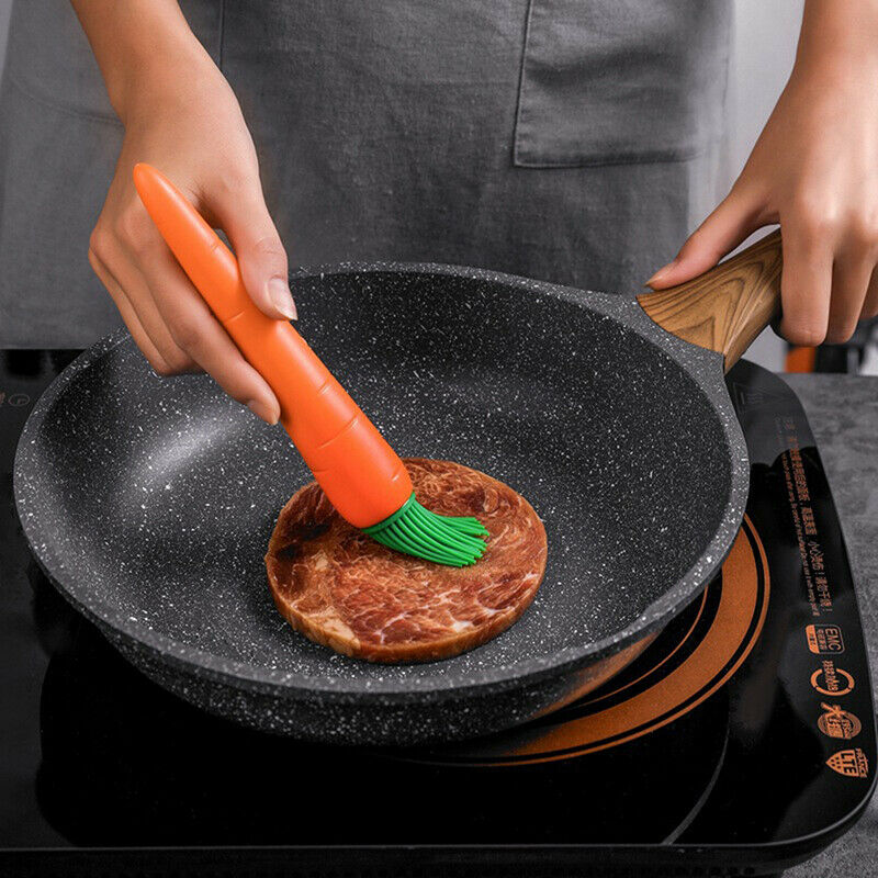 Carrot Shape Silicone BBQ Oil Brush Cake Butter Bread Brush Barbecue Bru.l8