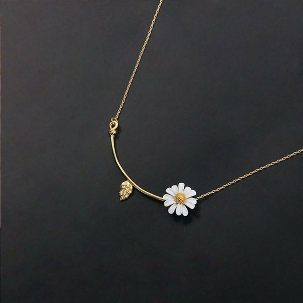 Chic Daisy Leaf Flower Pendant Choker Chain Necklace Women's Jewelry Summer