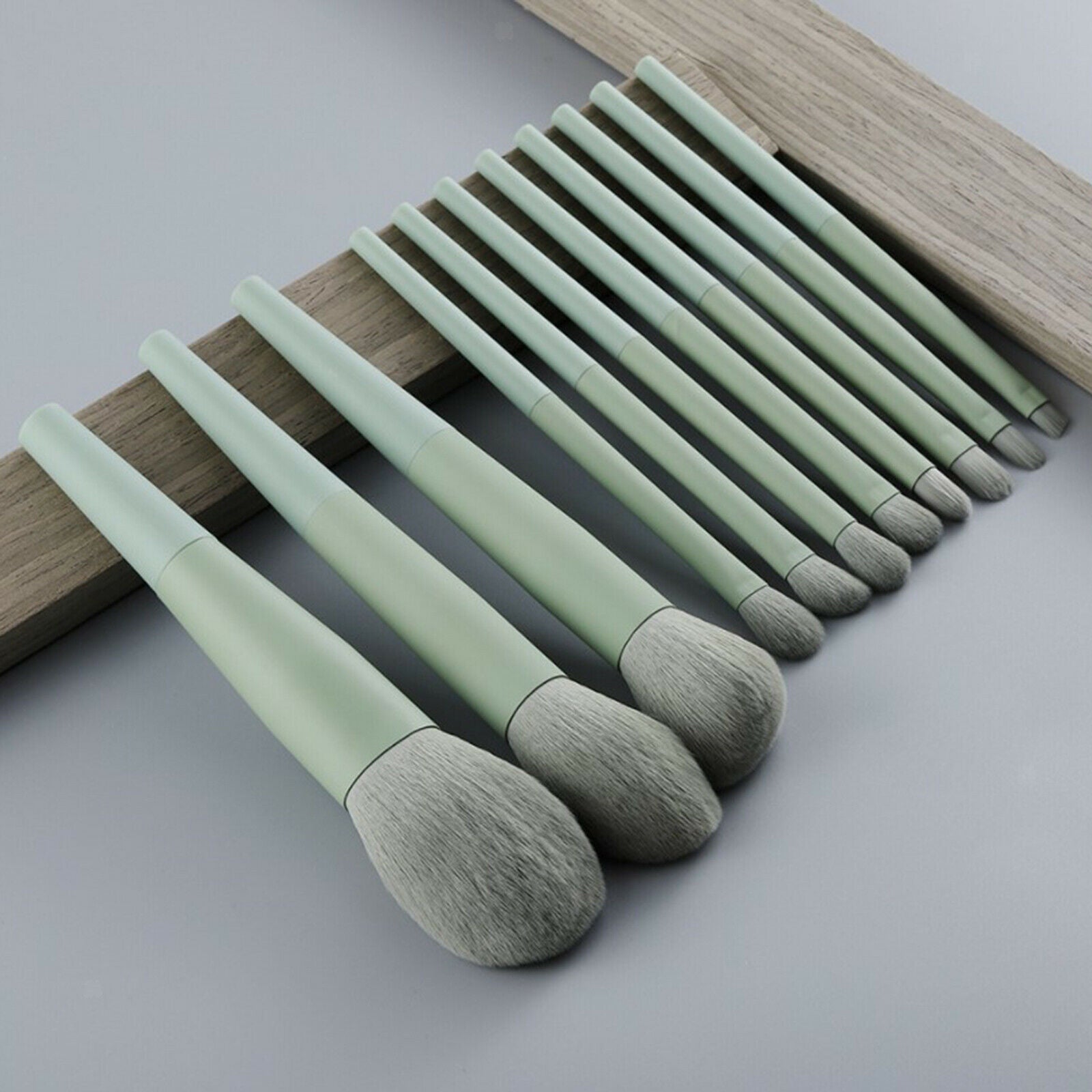 11-pack Foundation Eyeshadow Makeup Brushes Set Soft Bristles Plastic Handle
