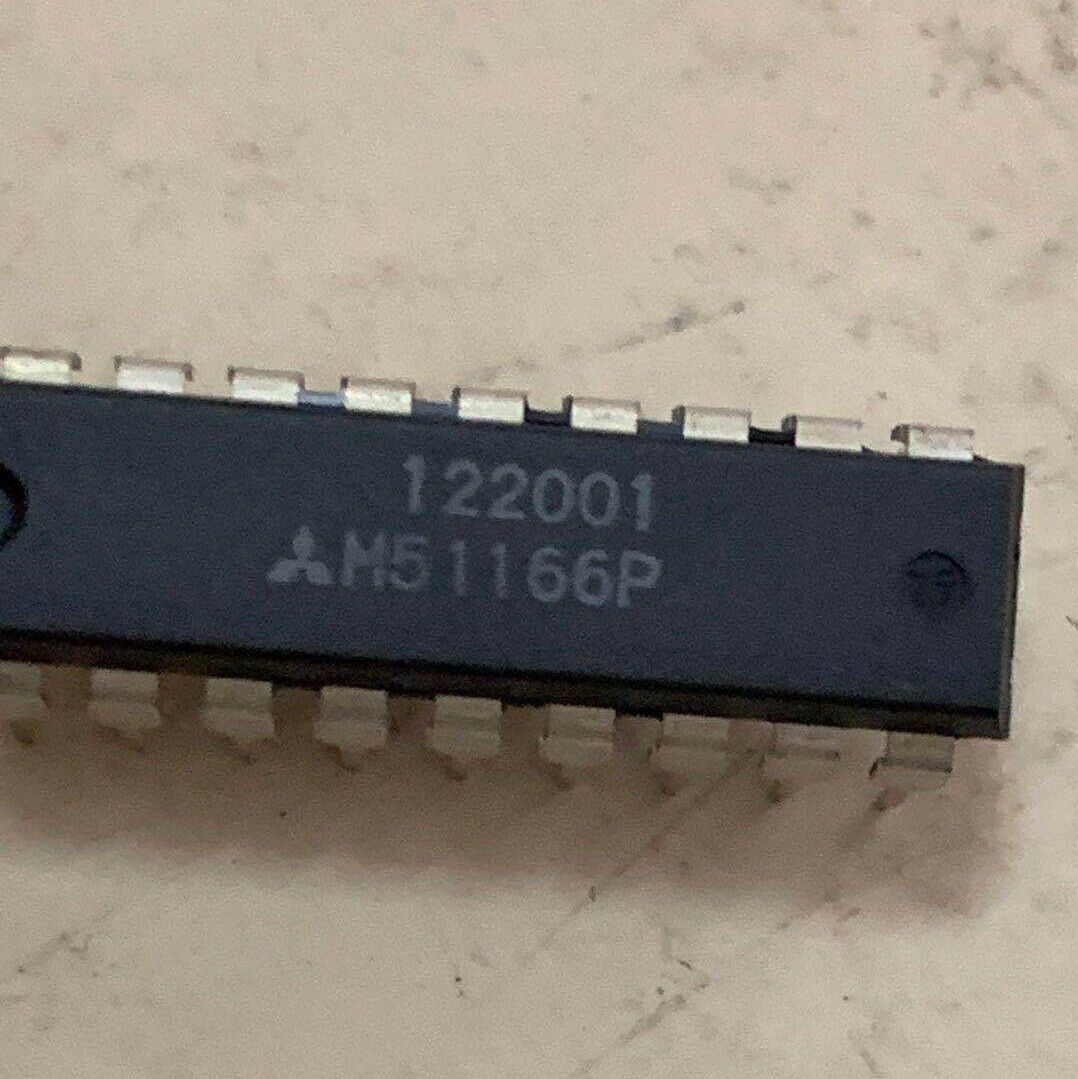 1PCS  IC MITSUBISHI DIP-18 M51166P M51166
