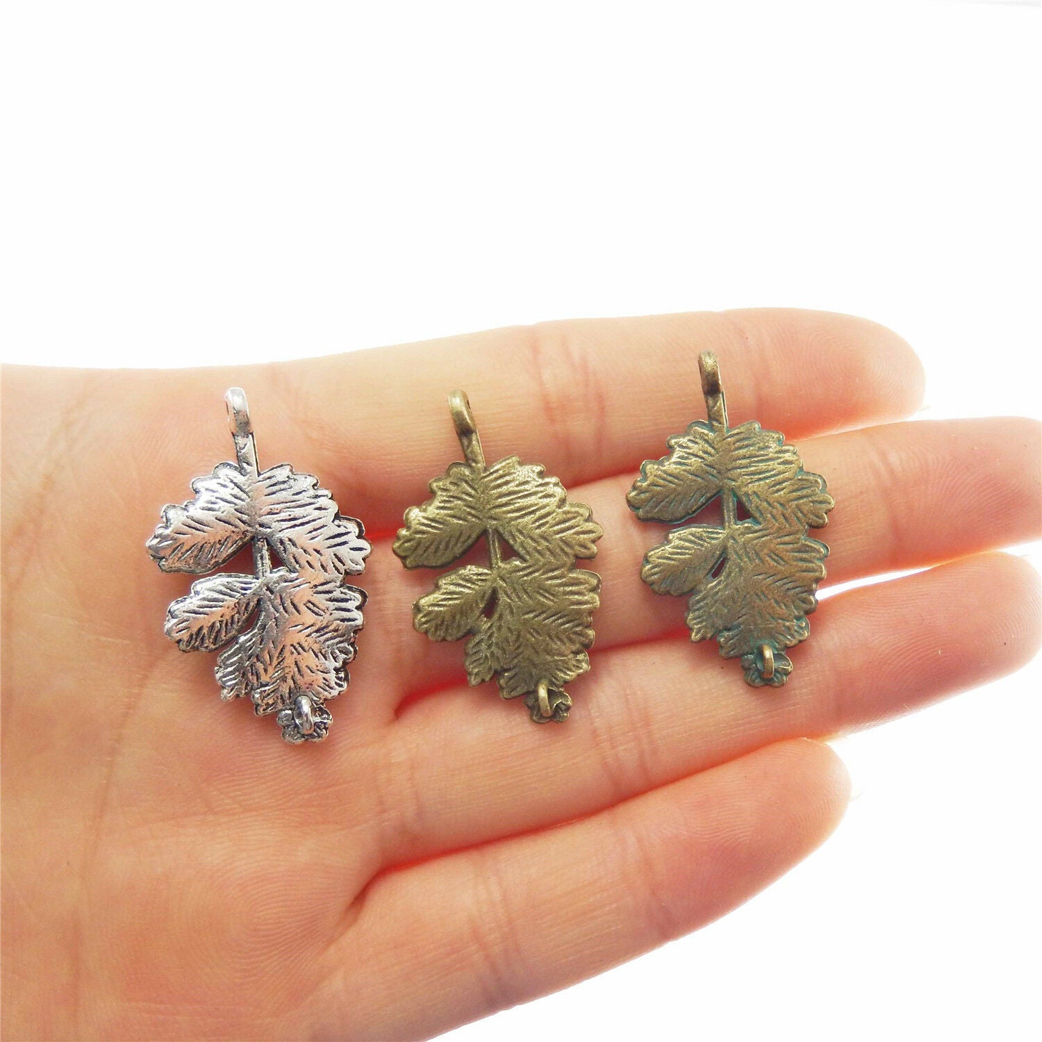 Mixed Colors Zinc Alloy Jewelry Crafts Mini Leaf Look Charms Pendant 15pcs 52624
