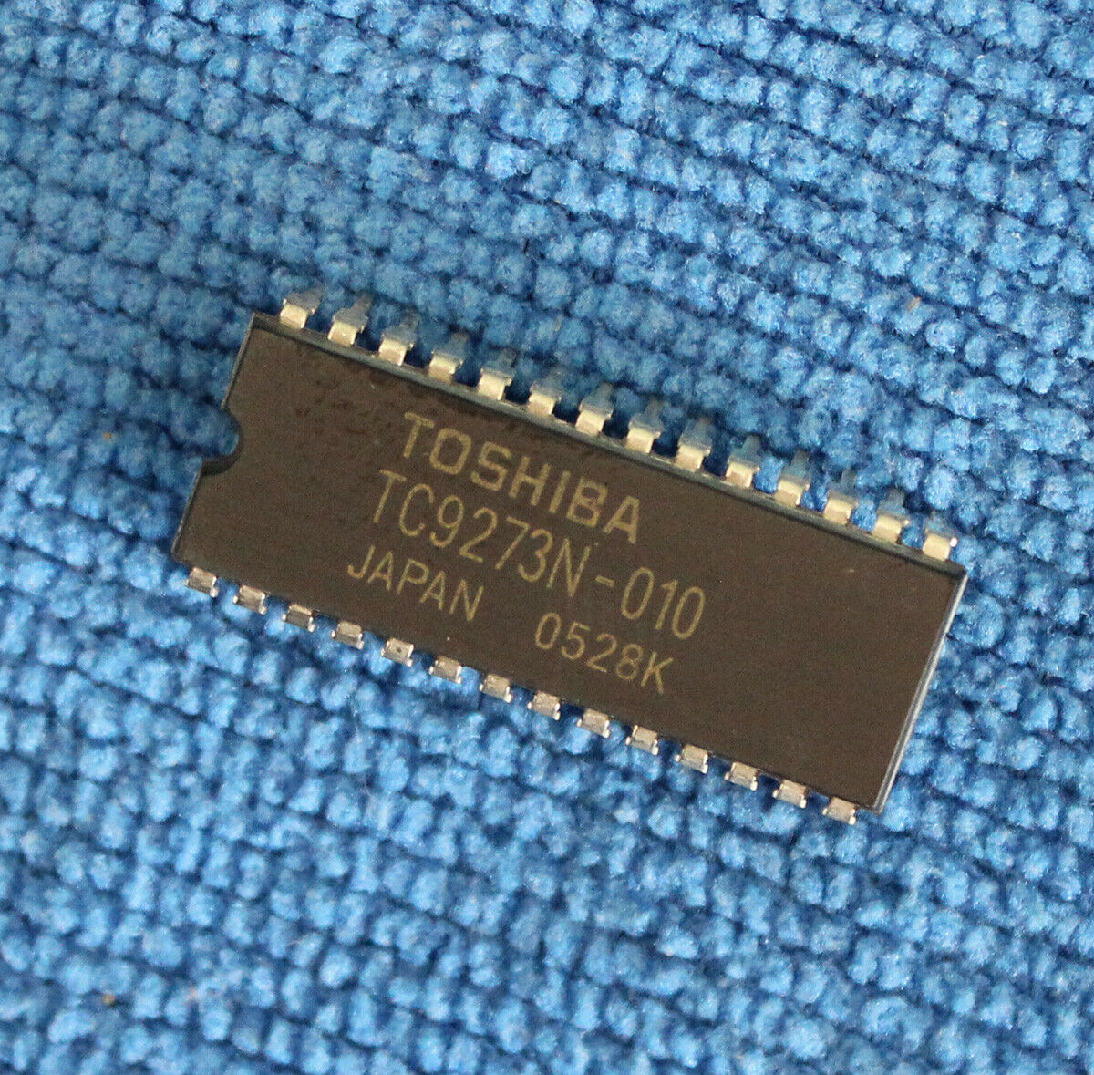 1pcs TC9273N-010 TC9273N DIP-28 Integrated Circuit IC