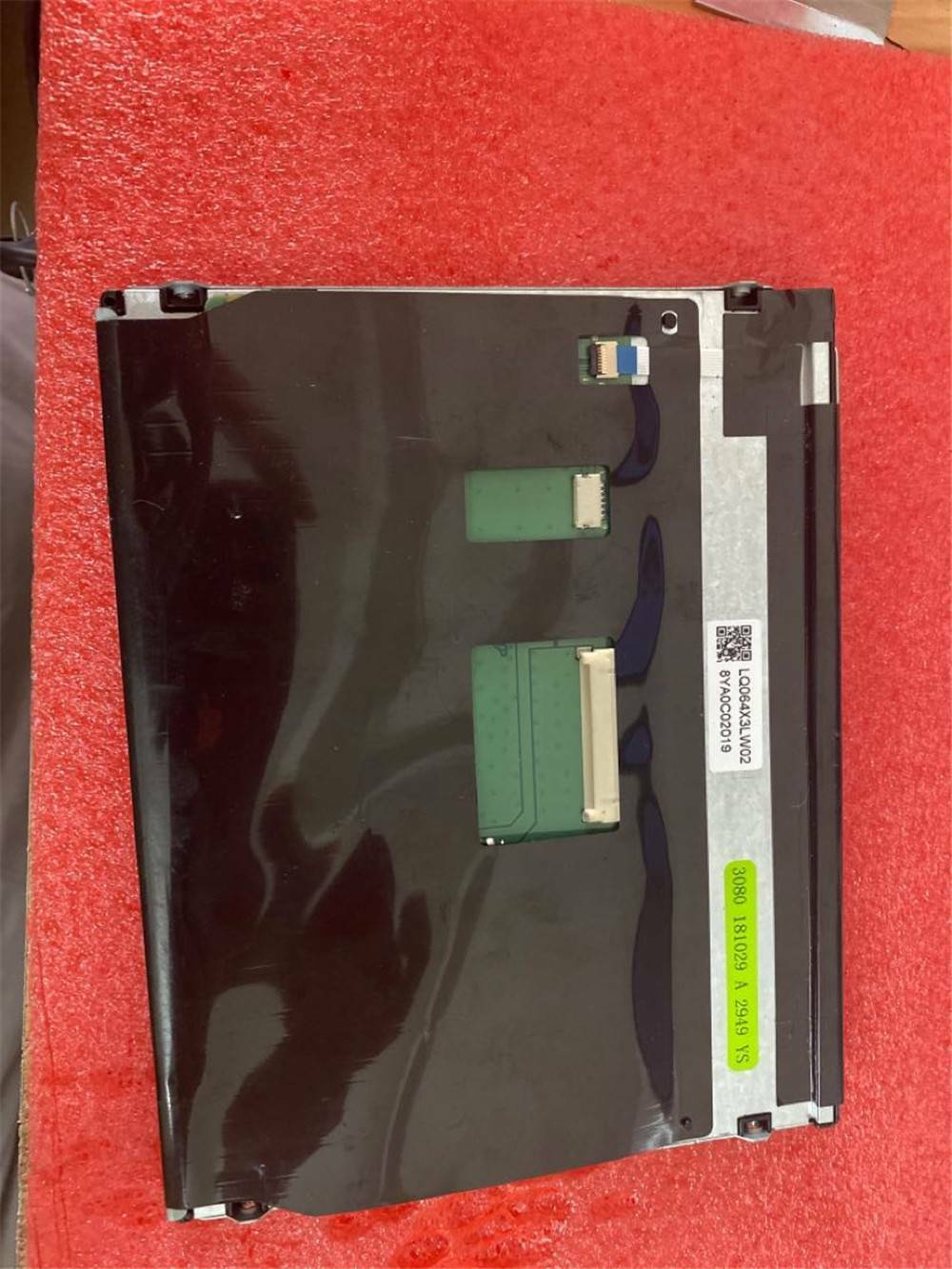 6.4" Sharp LCD Screen Display Panel 1024×768 Resolution LQ064X3LW02