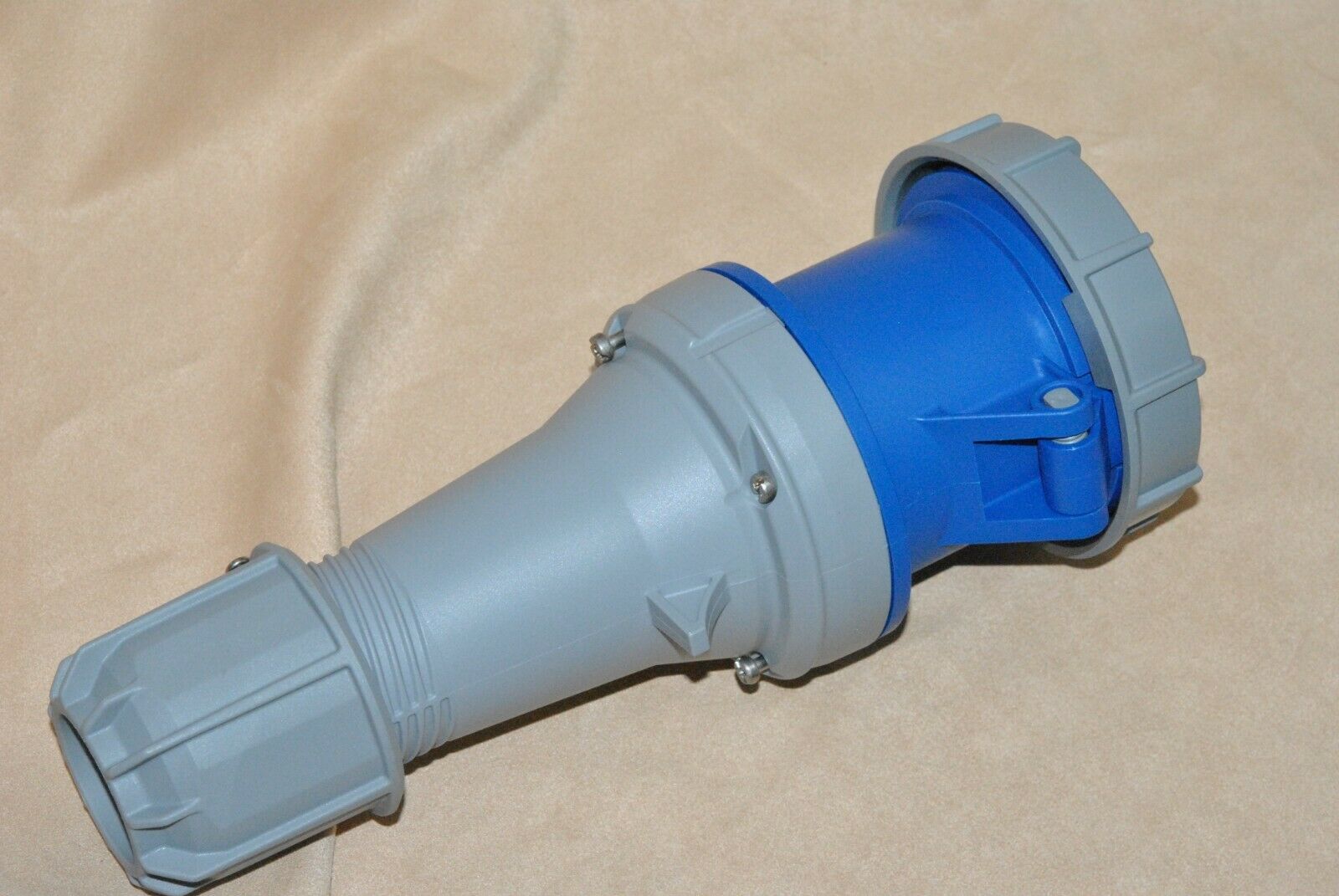 1pcs -ABL SURSUM K33S25 63A 220-250V~ IP67 CEE Pin&Sleeve