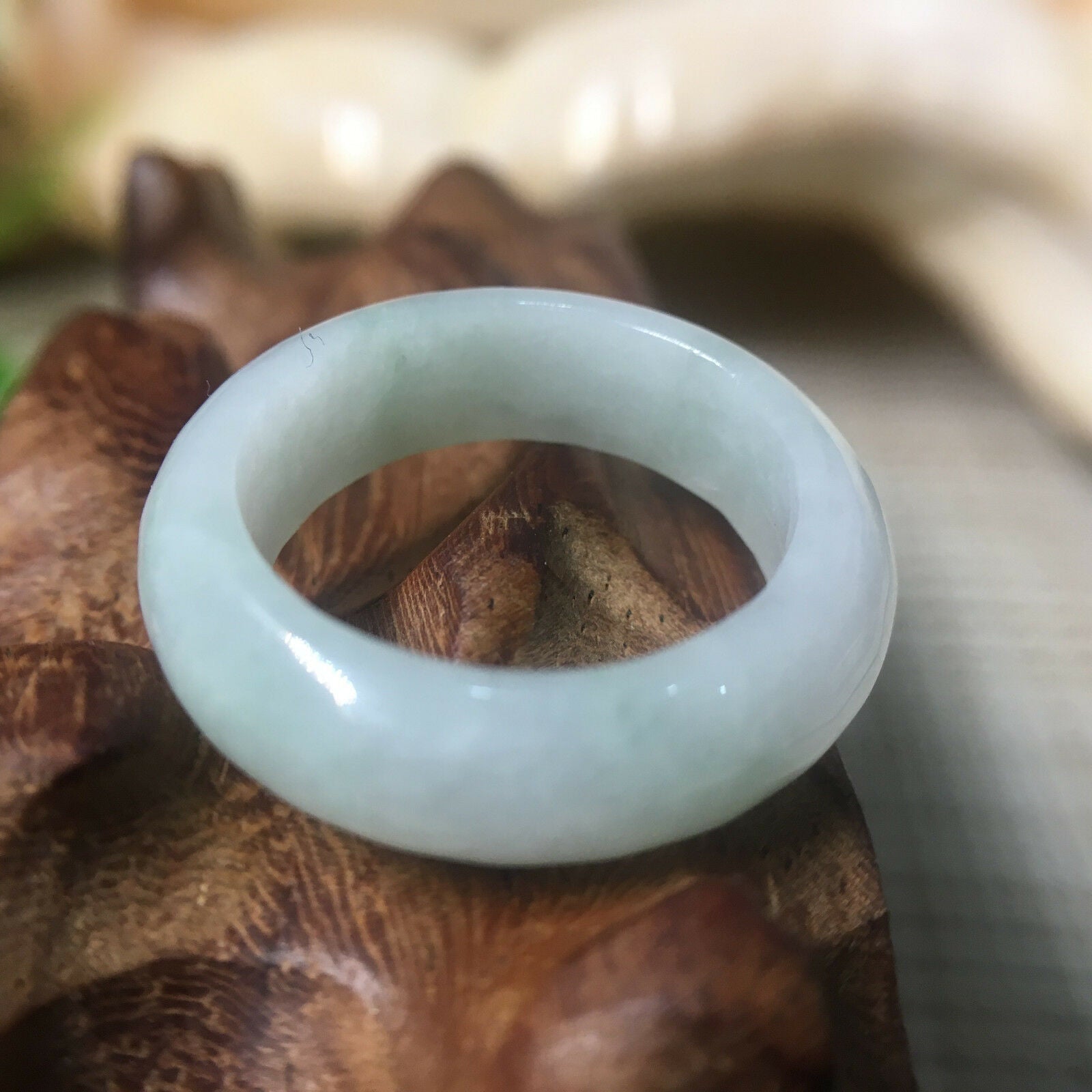 100% natural A Light green Jadeite Jade Ring æŒ‡çŽ¯ AAA