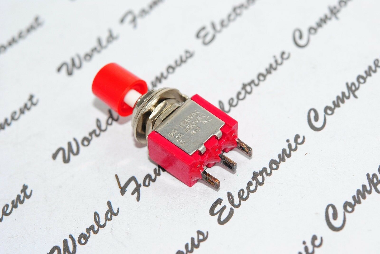 1pcs - 5A/125VAC 2A/250VAC COM/NO/NC Push Button Switch