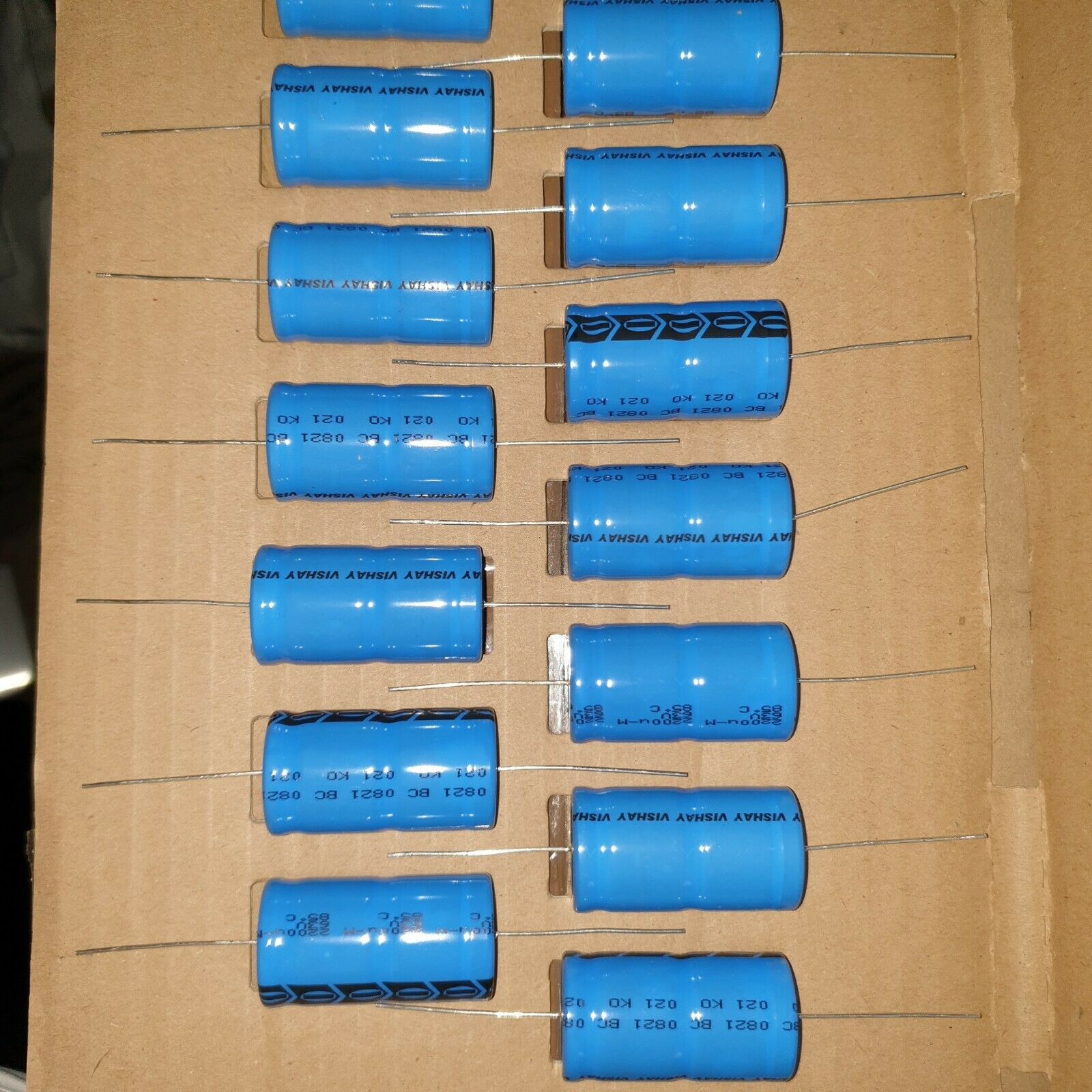 8pcs NEW BC 021 AXIAL 2200UF 63V LONG LIFE CAPS FOR HI END AUDIO !