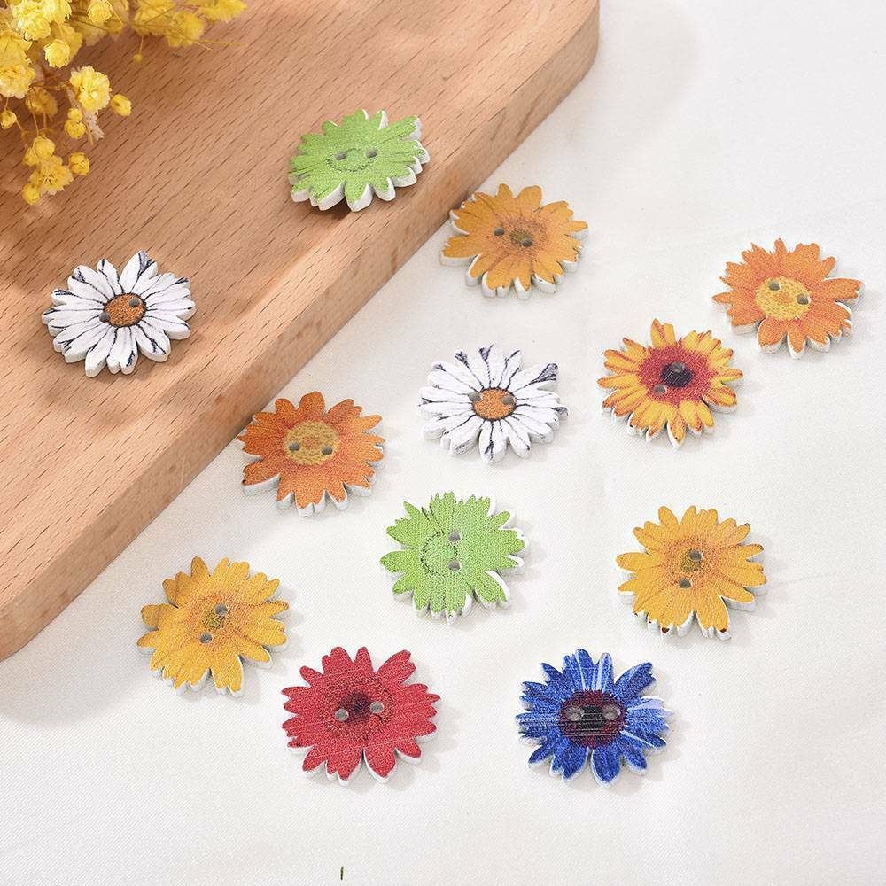 50Pcs DIY Wooden Buttons Sewing 2-holes Scrapbooking Button Crafts Flower Shape