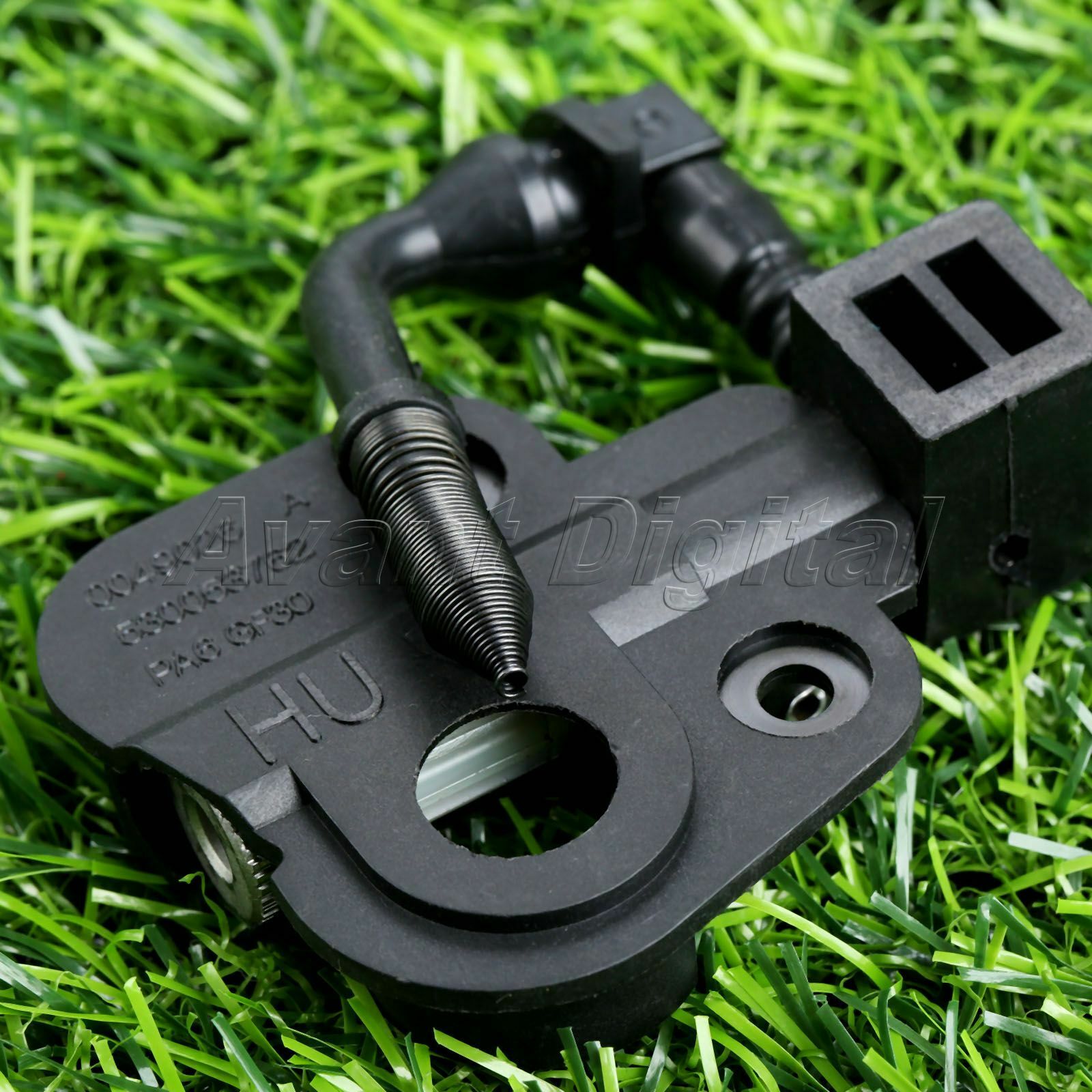 Replacement Chainsaw Oil Pump Infeed For PARTNER 350 352 370 391 420 422 Parts
