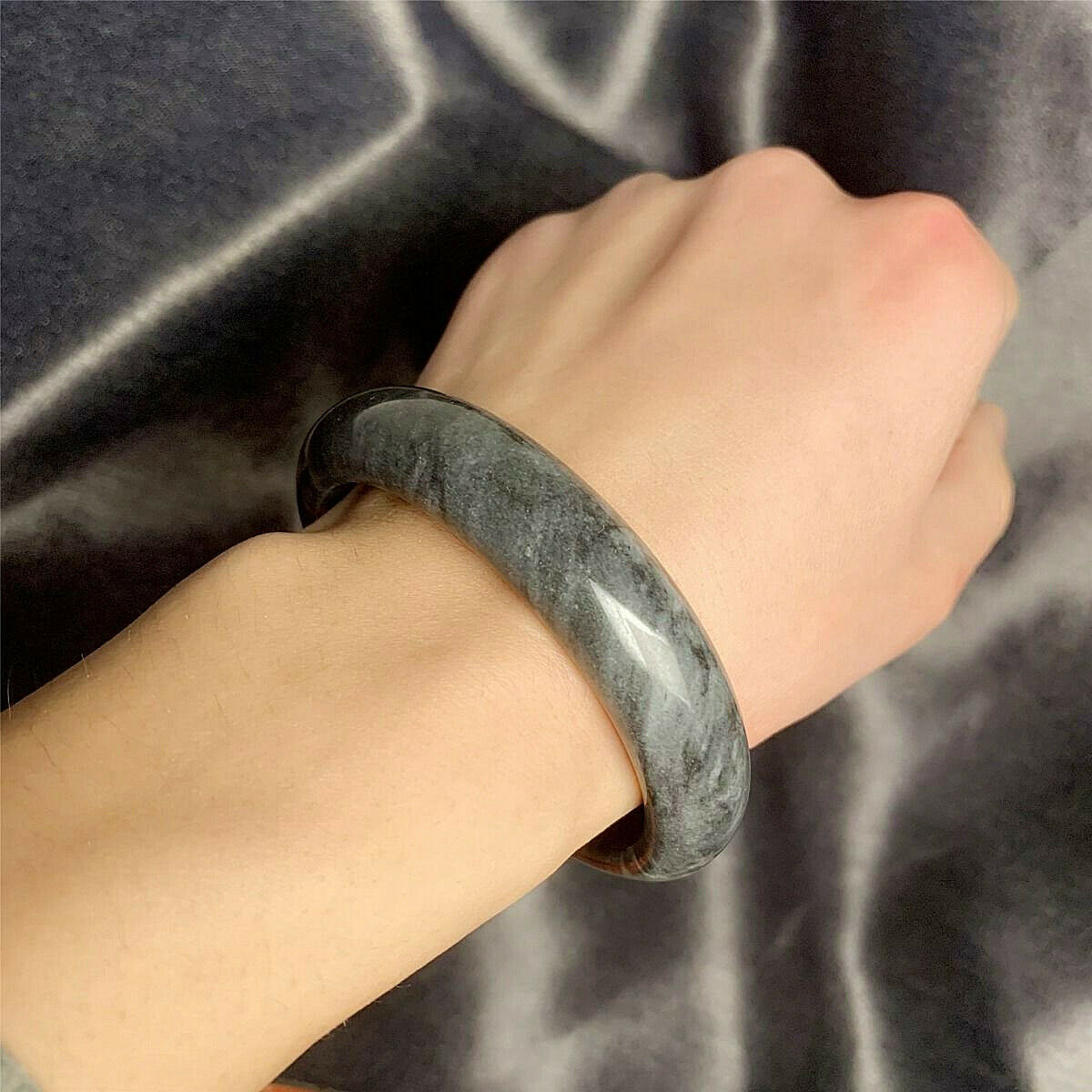 Gorgeous Chinese Beautiful Natural Green Black ink Jadeite Jade Bracelet Bangle
