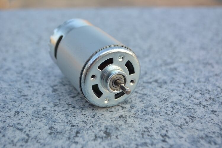 555 24V 9000RPM High Torque 35mm Dia Cylinder permanent magnet Mini DC Motor