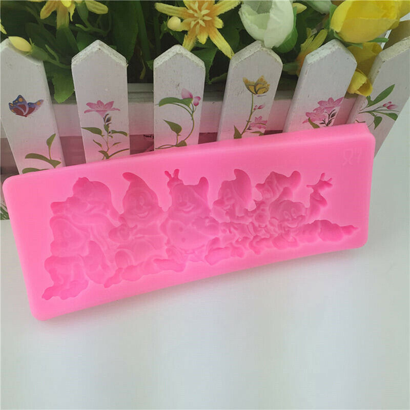 1Pcs Seven Dwarfs Shape Silicone Soft Candy Mold Cake Decor Tool Chocolat.l8