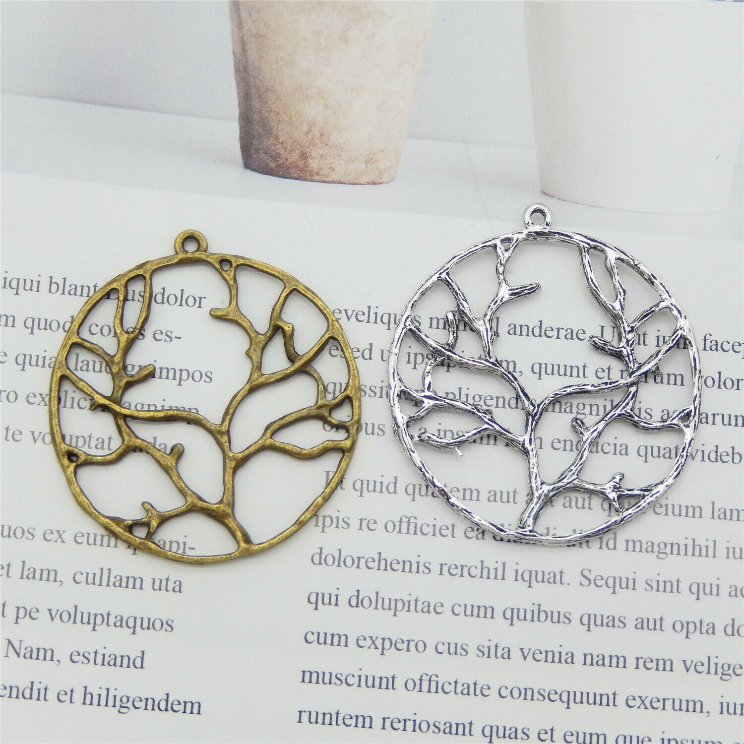 8pcs/lot Mixed Color Branch Pattern Round Shaped Jewelry Findings Charms Pendant
