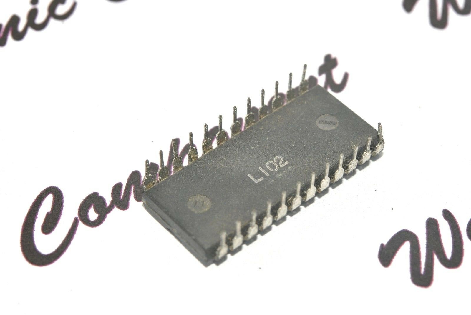 1pcs - UM2301 DIP-24 Integrated Circuit / IC - NOS