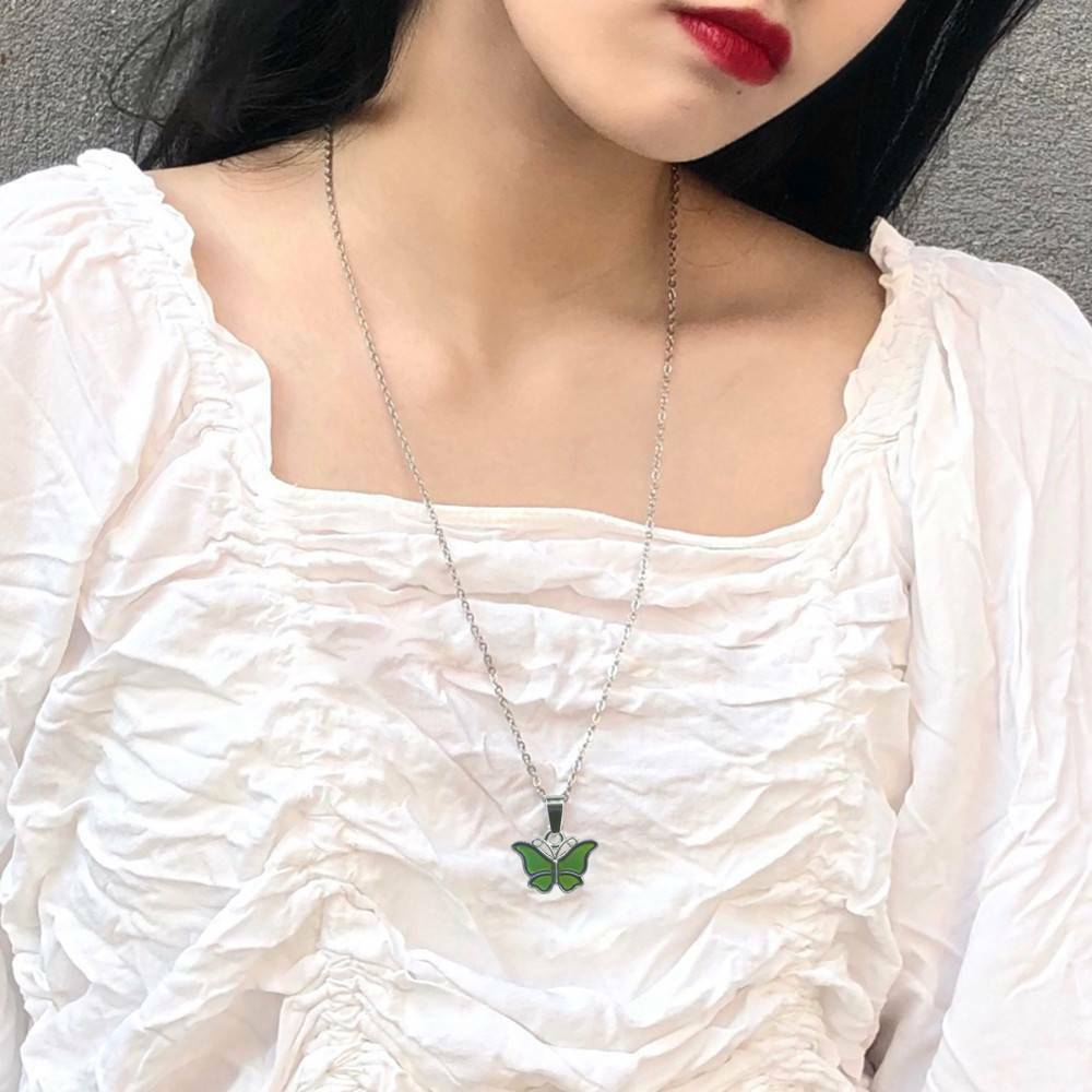 Gorgeous Butterfly Pendant Necklace Temperature Control Color Change Jewelry Hot