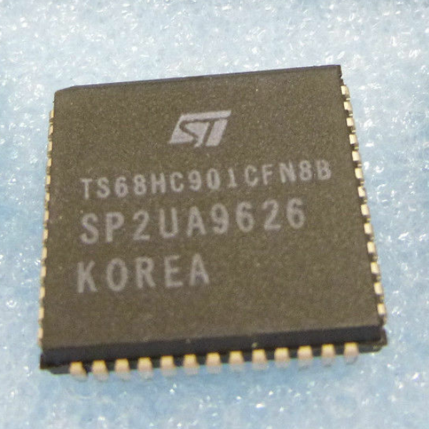 1PCS  IC ST PLCC-52 TS68HC901CFN8B TS68HC901CFN8 TS68HC901CFN TS68HC901