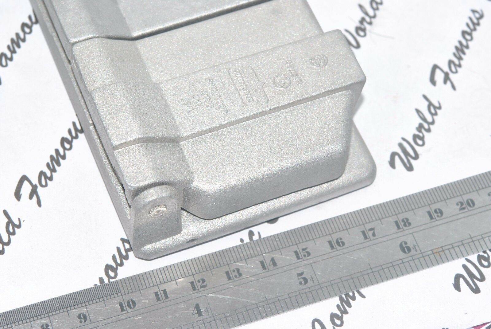 1PCS - COOPER WLRD1 1-Gang For Duplex Receptacle Cover DAMP/WET LOCATION