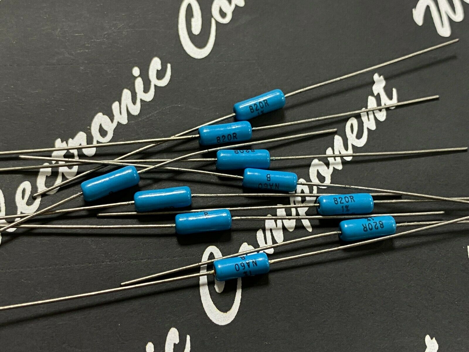 34pcs - NA60 820R 0.5W 1% Metal Film Resistor