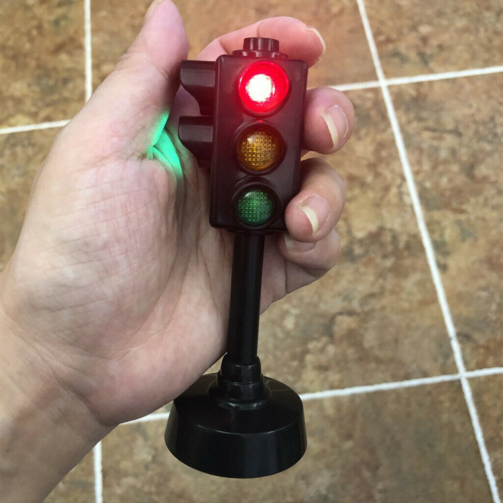 Set of 1 Plastic Traffic Lamp for Kids Early Education Props Traffic Light